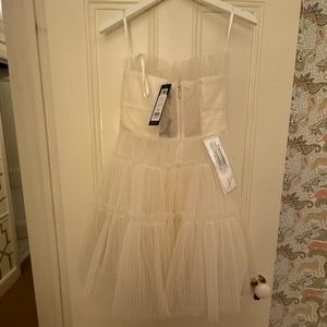 BCBG MAXAZRIA Strapless Tiered Tulle Mini Dress